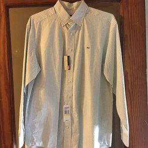 Vineyard Vines men’s shirt